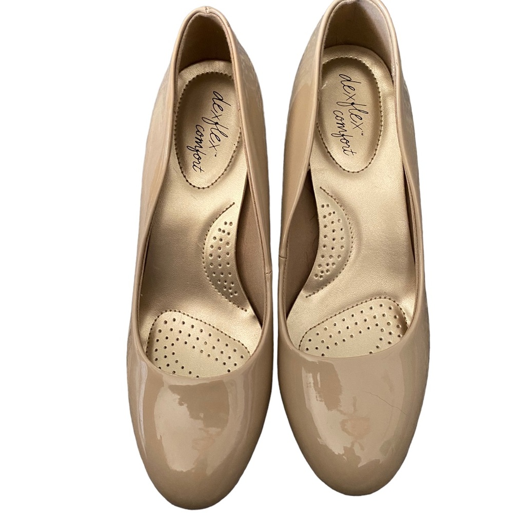 Nude patent look pumps by Dex Flex 8.5